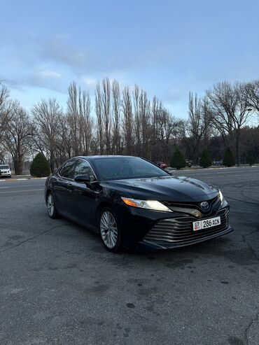 Toyota: Toyota Camry: 2018 г., 2.5 л, Типтроник, Гибрид, Седан