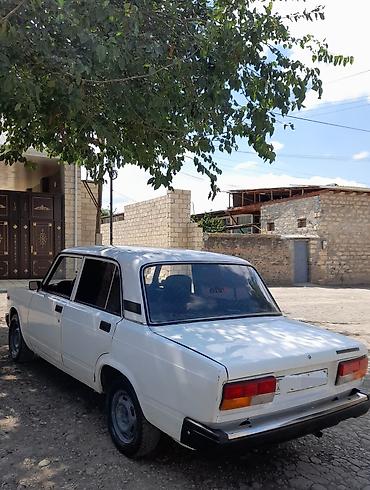lada vaz 2107: Salam kreditlede satilir 1100ilkin 10ay 300manat. Mator most yaxsi — 5
