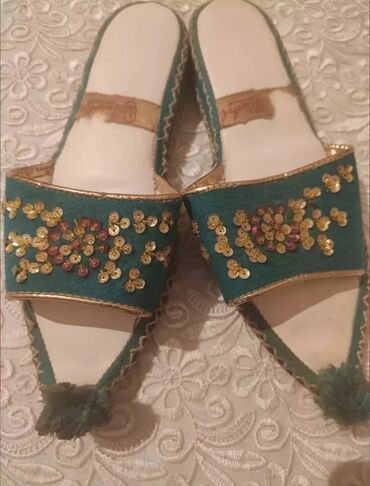 Heykəlciklər: Satilir Latun rucka 50 manat bawmag 50 manat kasa 10 manat — 17