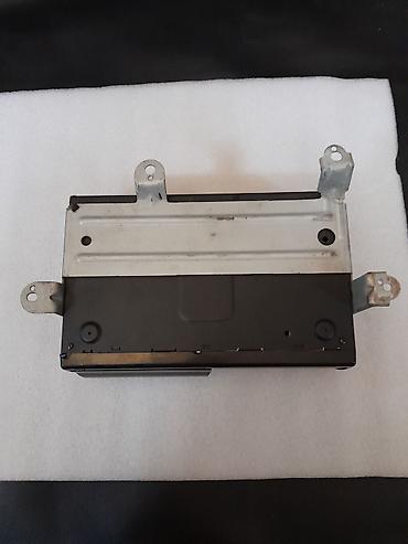 ipod mp3 player: Jeep orijinal 10 diskli CD changer - Brend/orijinal: Jeep (Chrysler — 3