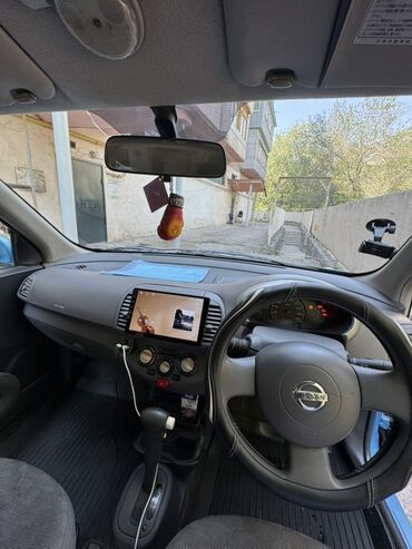машина марч: Nissan March: 2003 г., 1.3 л, Автоматические, Бензин, Хэтчбэк