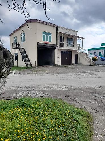 qala torpaq satilir: İcarəyə/istifadəyə yararlı iki mərtəbəli obyekt - Yol kənarında, açıq — 1