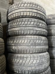 мт шины: Шиналар 215 / 60 / R 16, Кыш, Колдонулган, Комплект, Жеңил унаалар, Жапония, Bridgestone