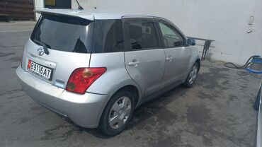 Toyota: Toyota ist: 2003 г., 1.3 л, Автомат, Бензин, Хэтчбэк