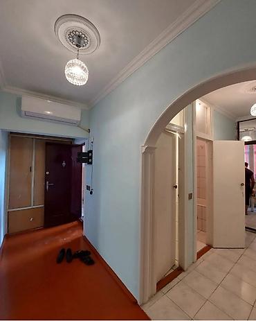 bineqedide kiraye evler ucuz: 3 otaqlı bina evi kirayə verilir. Ev M.Maqamayev' də yerləşir. 4 və ya — 3