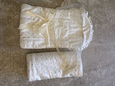 памперс huggies: Продам конверт на выписку новорожденного ребенка, конверт с вуалью