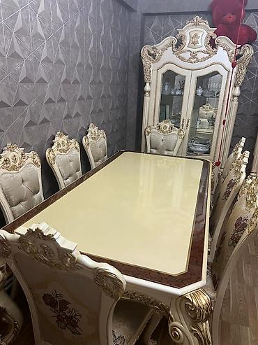 işlenmiş carpayilar: Klassik üslubda yemək otağı mebeli dəsti Tərkibi: - 1 böyük yemək — 2