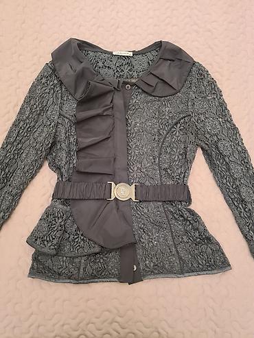 Книги и журналы: 3 lü dəst Lasagrada markasına məxsusdur,M (size 38)ölçüyə uygundu,ətək — 1