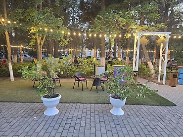 qəhvə dəsti: Açıq havada yerləşən mobil kafe – Bella Coffee & Drinks Məhsul və — 1