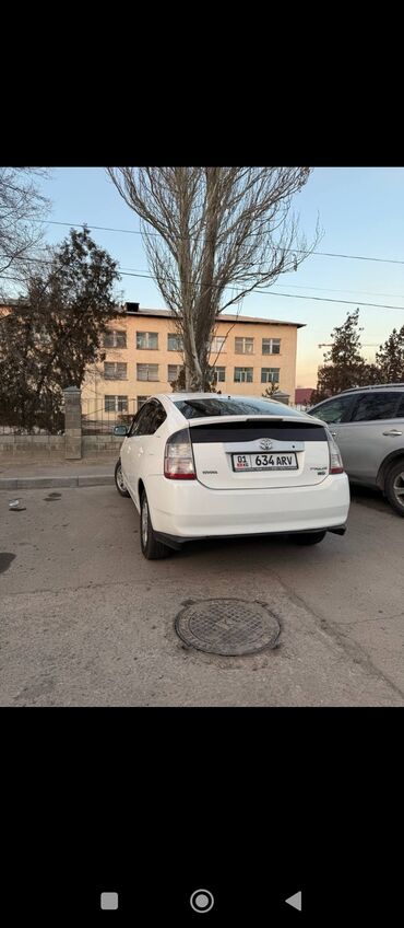 Toyota: Toyota Prius: 2005 г., 1.8 л, Вариатор, Электромобиль, Седан