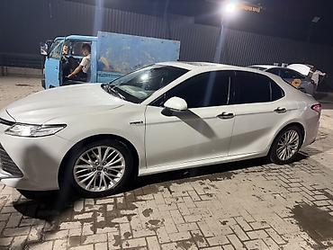 Toyota: Toyota Camry: 2018 г., Гибрид, Седан — 2