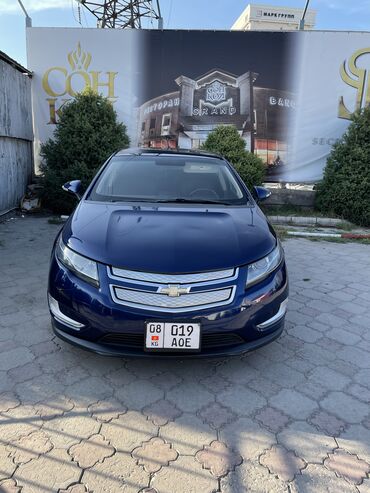 хетчбек: Chevrolet Volt: 2012 г., 1.5 л, Вариатор, Электромобиль, Хэтчбэк