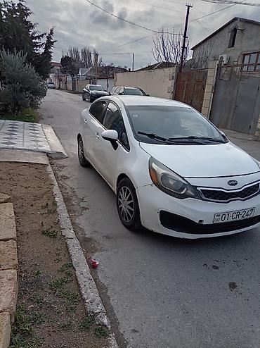 renault megane nece masindir: Kia Rio: 1.4 l | 2012 il Sedan — 4