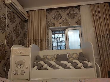 boru: Oğlan və qız üçün, İşlənmiş, Dördbucaq, Beşik, Dəst ilə, Matrassız, Yellənmə mexanizmsiz — 1
