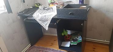 komputer setup: Düz masa, Polkalı, Siyirməli, Teksturalı laminat, Zəmanətsiz, Kredit yoxdur — 1