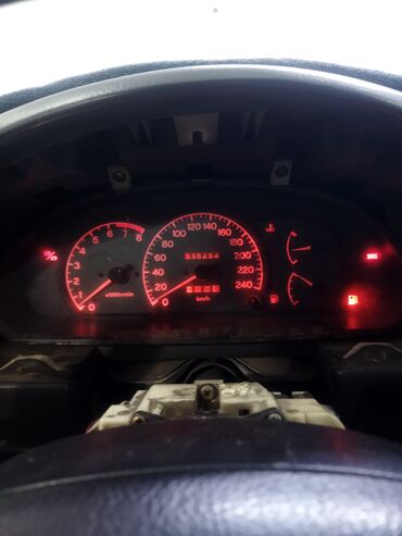 Транспорт: Mitsubishi Lancer: 1995 г., 1.6 л, Механика, Бензин, Седан