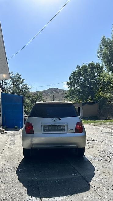 гольф 3 моно: Toyota Ist: 2003 г., 1.3 л, Автомат, Бензин, Хэтчбэк — 1