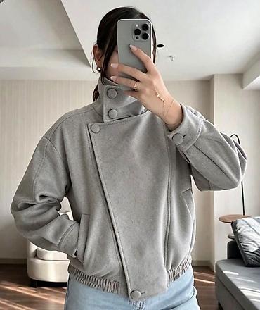 ellesse zimske jakne: Zara jakna 
Cena 3900
Uni vel.
Vel.33 — 3