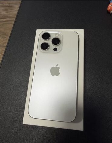 телефоны буу: IPhone 15 Pro, Б/у, 256 ГБ, White Titanium, Защитное стекло, Чехол, Кабель, 88 %