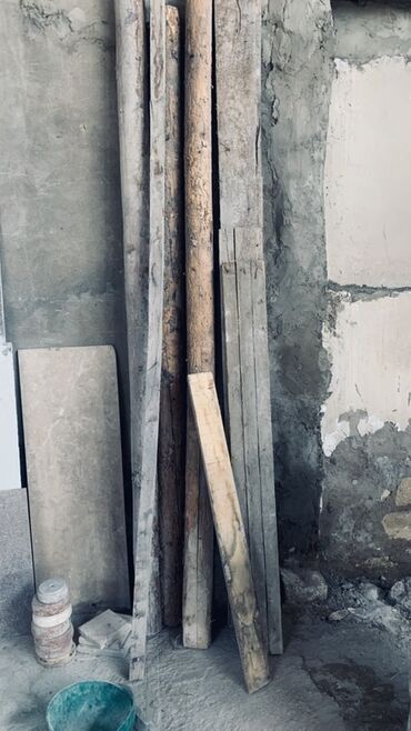 Mərmər: Fərqli ölçülərdə və çalarlarda mövcud olan mərmər plitələr müxtəlif — 4