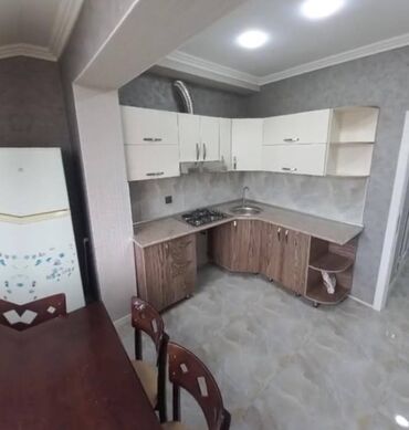 Köhnə tikili: TECILI SATILIR Azadliq metrosuna yaxin 3 otaq bina evi 9/9 temirli — 6