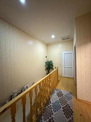 Uzunmüddətli kirayə evlər: 4 otaqlı həyət evi - Plan: 2 ayrı yataq otağı, san/qovşaqlı vanna — 7