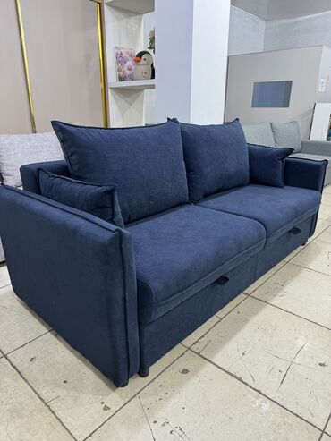 Прямые диваны: Прямой диван, Новый, Трехместный — 31