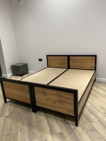 Односпальные кровати: Кровать с прочным металлическим каркасом и изголовьем из — 3