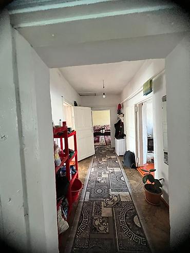 Продажа коттеджей и домов: Кочкор центрдан 5 бөлмөлүү үй сатылат. үйдүн көрүнүшү сүрөттөдүгөй — 12