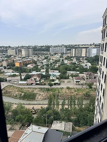 Посуточная аренда квартир: Новая квартира в современном доме бизнес-класса. - Планировка — 11