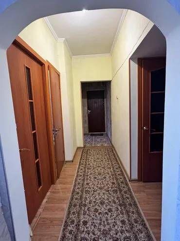 аренда квартиры под офис в центре: 3 комнаты, 82 м², 106 серия, 8 этаж, Старый ремонт