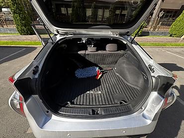 byd yan plus: Toyota Prius: 2018 г., 1.8 л, Вариатор, Гибрид, Хэтчбэк — 9