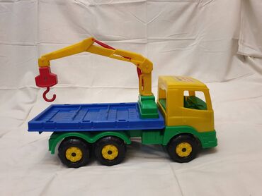 детские игрушечные домики: Игрушечный грузовик с краном. Состояние Новое ! Читайте