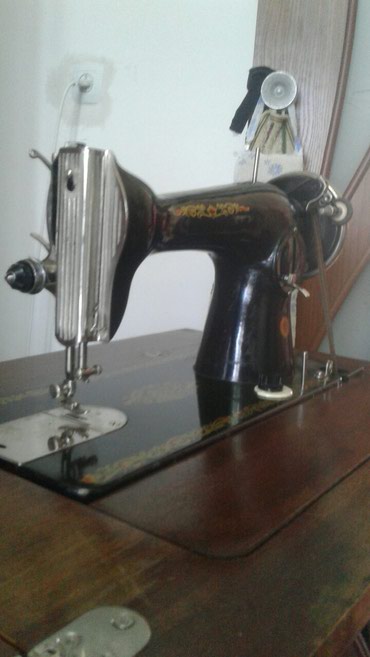 утюг для швейного цеха: Швейная машина
