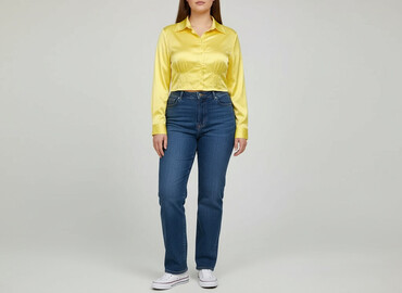 box z koszulkami piłkarskimi: Shein, Сорочка жіноча, розмір 3XL