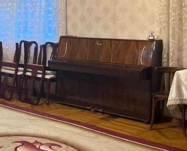 piano satışı: Pianino satilir, 3 pedali 8 oktavasi var