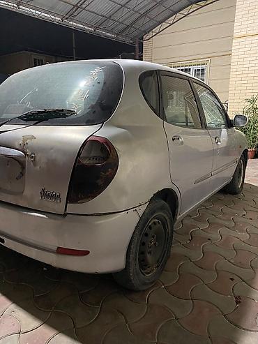 Daihatsu: Daihatsu Sirion: 2003 г., 1 л, Механика, Бензин, Хэтчбэк — 3