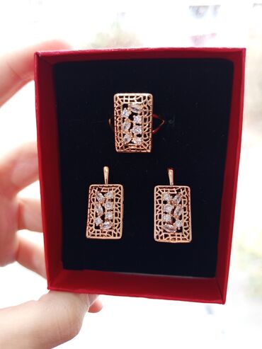 Tuflilər: Üzük və sırğalar - Metal: qızılı tonlu qirmizi rus qizili rengi - — 31