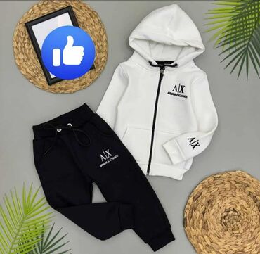 Gornji i donji deo: Ženske trenerke 
S-2xl
4.500 din — 8