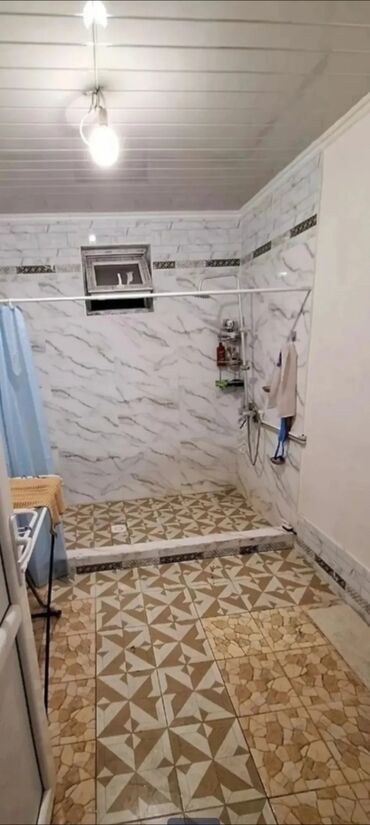 дом на берегу озера: 57 м², 3 комнаты, Парковка, Забор, огорожен