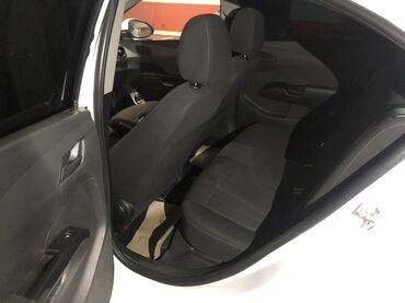 Chevrolet: Chevrolet Aveo: 1.4 l | 2012 il 290000 km Sedan — 16