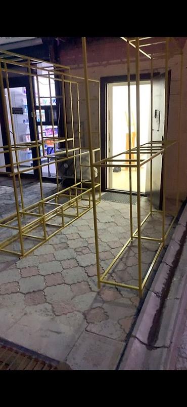 полки под косметику: Продаю витрины пишите Подходит для оформления витрины, создания — 3