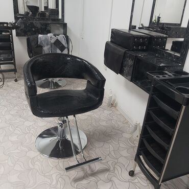 мойк: Рецепщен для администратора 8000 кресло для парикмахера 3 шт по 10000