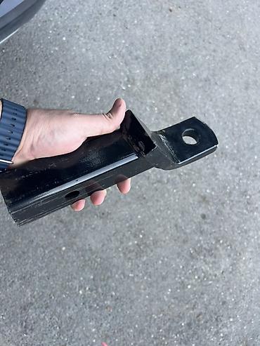 lapetler: Avtomobil üçün qoşqu çəngəlinin (tow hitch) kvadrat yuvalı adapteri və — 6