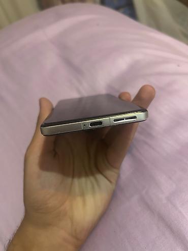 15 pro max qiymet: Telefon işləməsində heç bir problem yoxdu. Təkcə arxasında çat var heç — 3