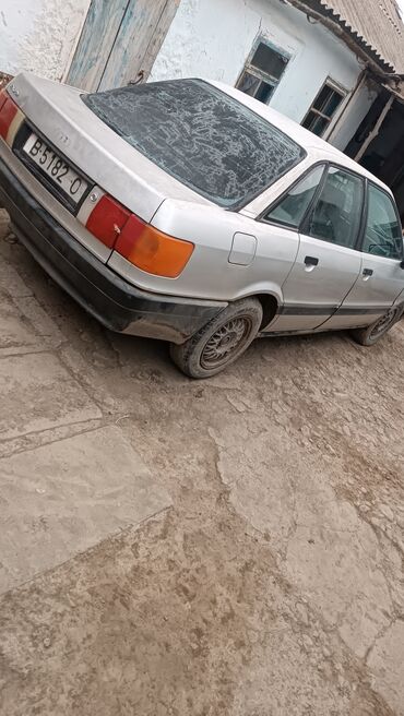 Audi: Audi 80: 1987 г., 1.8 л, Механика, Бензин, Седан