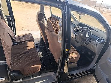 Toyota: Toyota Voxy: 2004 г., 2 л, Автомат, Бензин, Минивэн — 7
