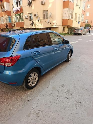 muherrik qoruyucu: BAIC (BAW) hatchback, mavi rəng, şəhər üçün yığcam və qənaətcil model — 9