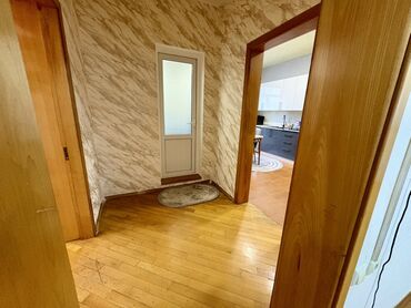 Mağazalar: Bileceride, Ploşad adlanan erazide Yahya Hüseynov küçesi 2 mertebeli — 18