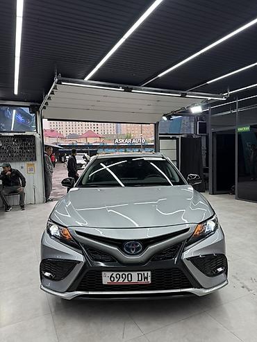 Toyota: Toyota Camry: 2022 г., 2.5 л, Вариатор, Гибрид, Седан — 3